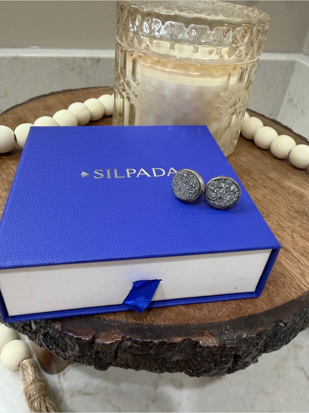 Silpada 925 Sterling Silver Crystal  Pave stud earrings. Retired. P3125